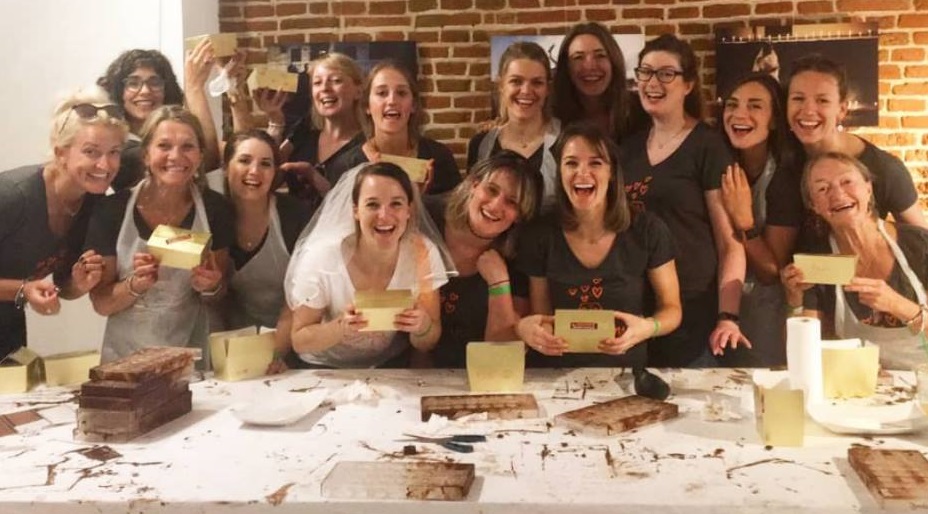 teambuiling bachelorette party bruges chocolate belgium